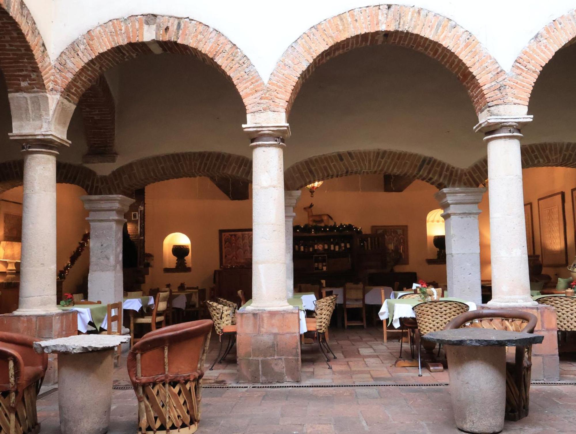 Hotel Los Arcos Taxco de Alarcon Bagian luar foto